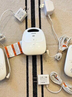 VTech DM112-2 White Portable Safe & Sound Digital Audio Baby Monitor